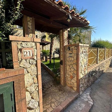 Mary'S House Apartment SantʼEufemia Lamezia Екстериор снимка